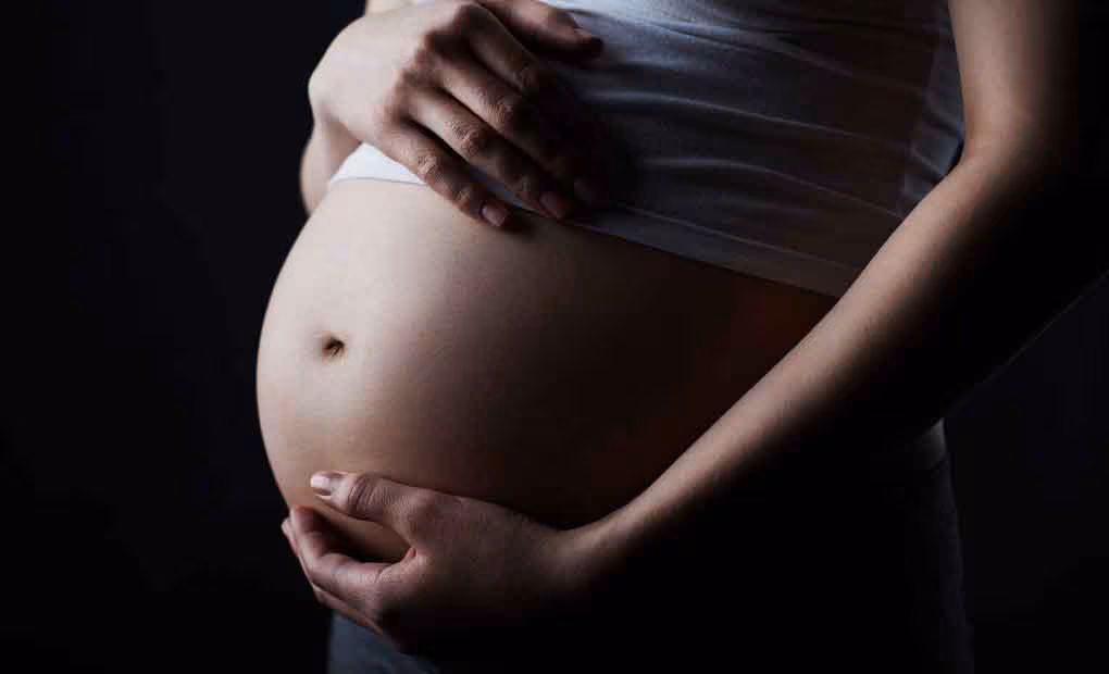 Padre que habría violado y embarazado a su hija de 14 con discapacidad, a prisión