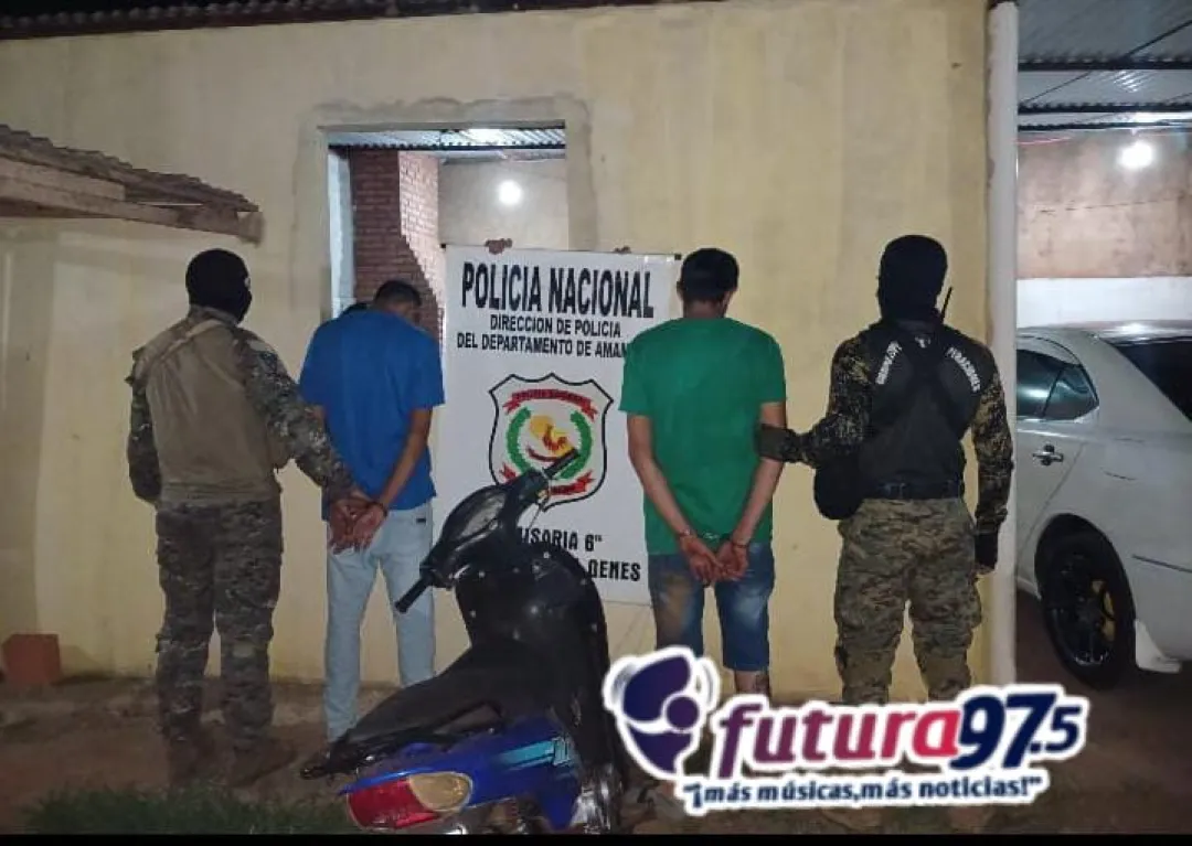 Grupo Motorizado Puma aprehende a dos sujetos y recupera motocicleta robada
