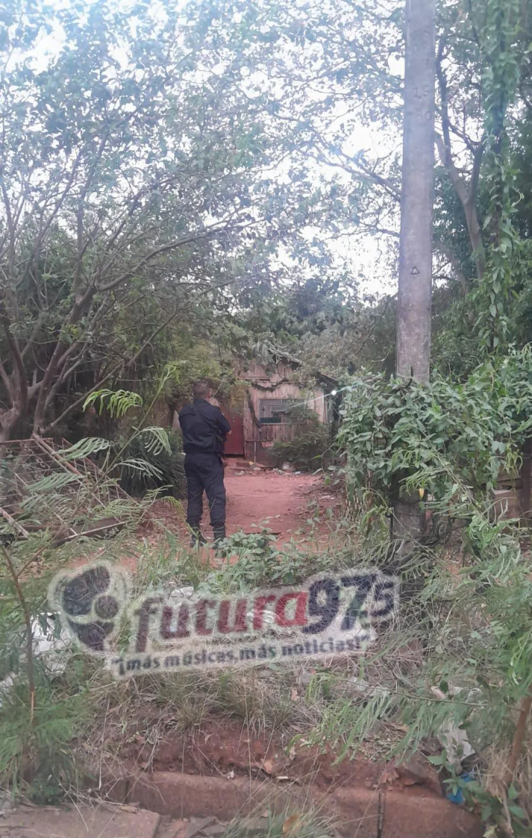 Robo Agravado en el Barrio Bernardino Caballero: Hombre con machete roba en una vivienda