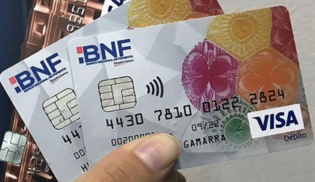 "A los muertos se les aprueba y a los vivos se les bloquea": entrega de tarjetas de la tercera edad marcada por problemas