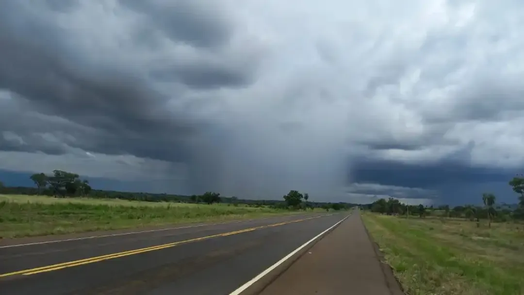 Miércoles caluroso, con pronóstico de lluvias y tormentas en varias zonas de Paraguay
