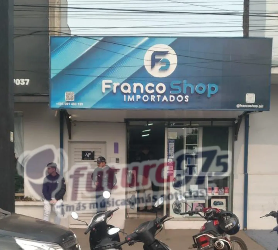 Delincuentes armados se llevan más de 20 celulares de alto valor de una tienda en PJC