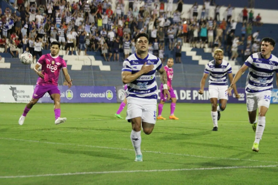 El goleador fija la marcha hacia el norte