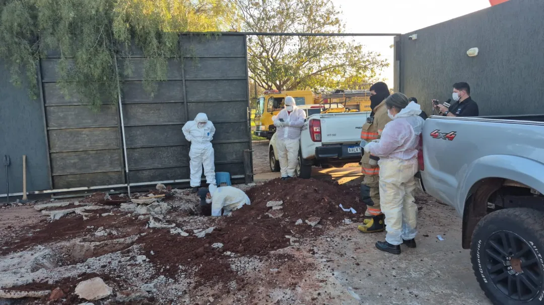 Cuerpo encontrado enterrado estaba en posición fetal dentro del tambor y fue trasladado a Asunción