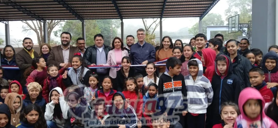 Inauguran nuevo tinglado en la Escuela Mcal. José Félix Estigarribia