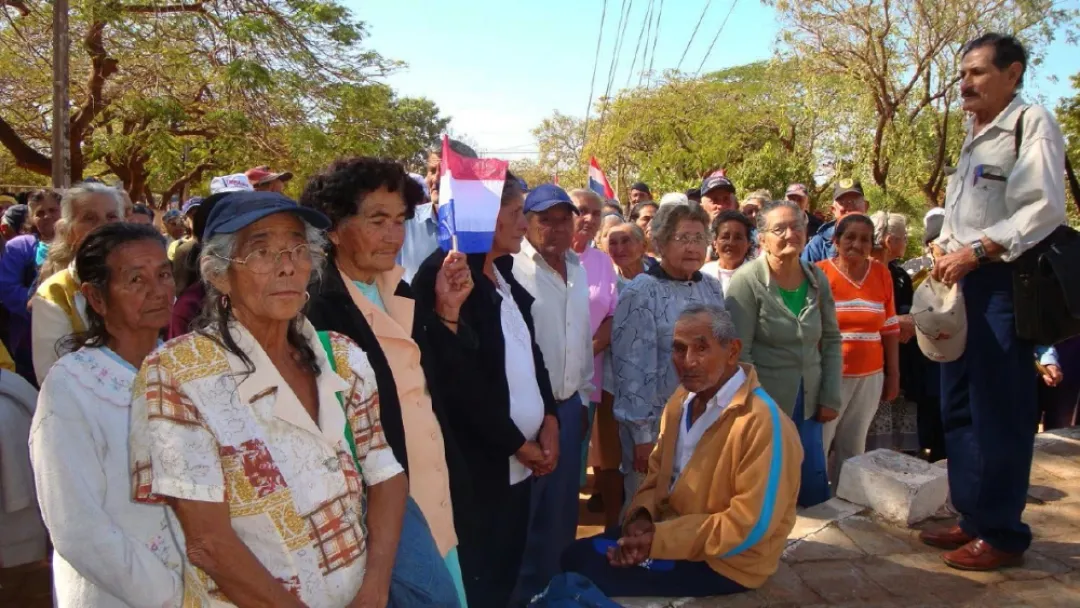 Ejecutivo reglamenta la ley de pensión para adultos mayores