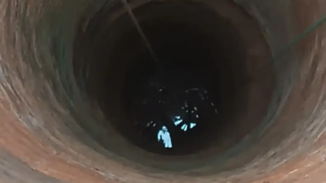 Hombre cae a un pozo de 20 metros cuando extraía agua para su casa en Concepción