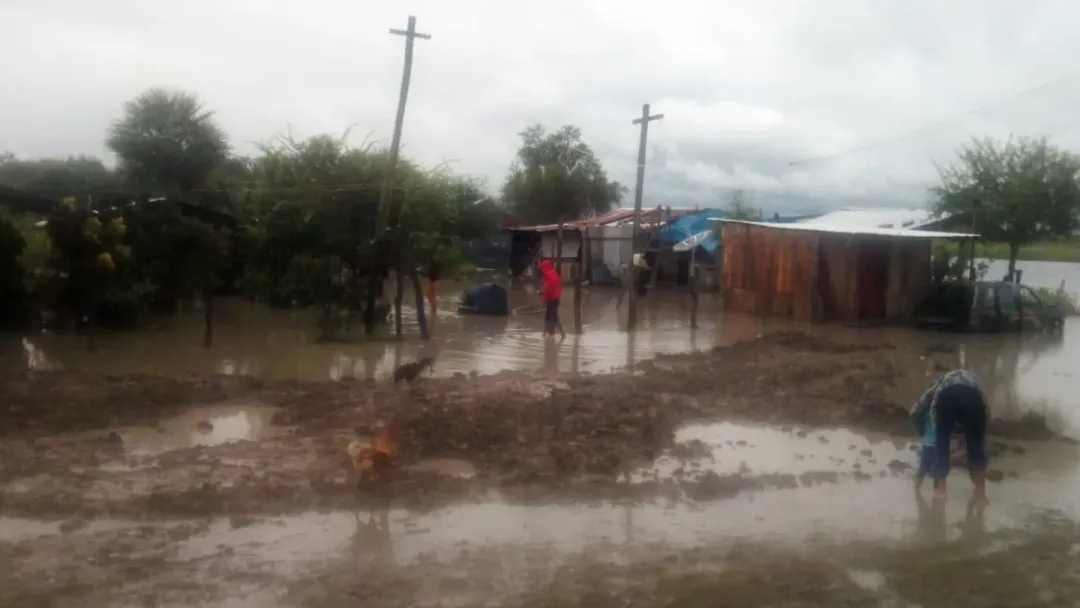 Unas 860 familias en Boquerón quedan aisladas por las lluvias