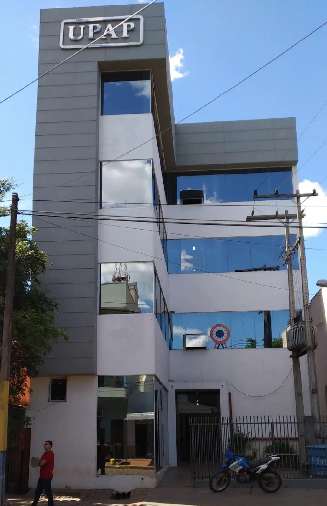Robo en universidad: asaltantes reducen a guardia y huyen con la recaudación