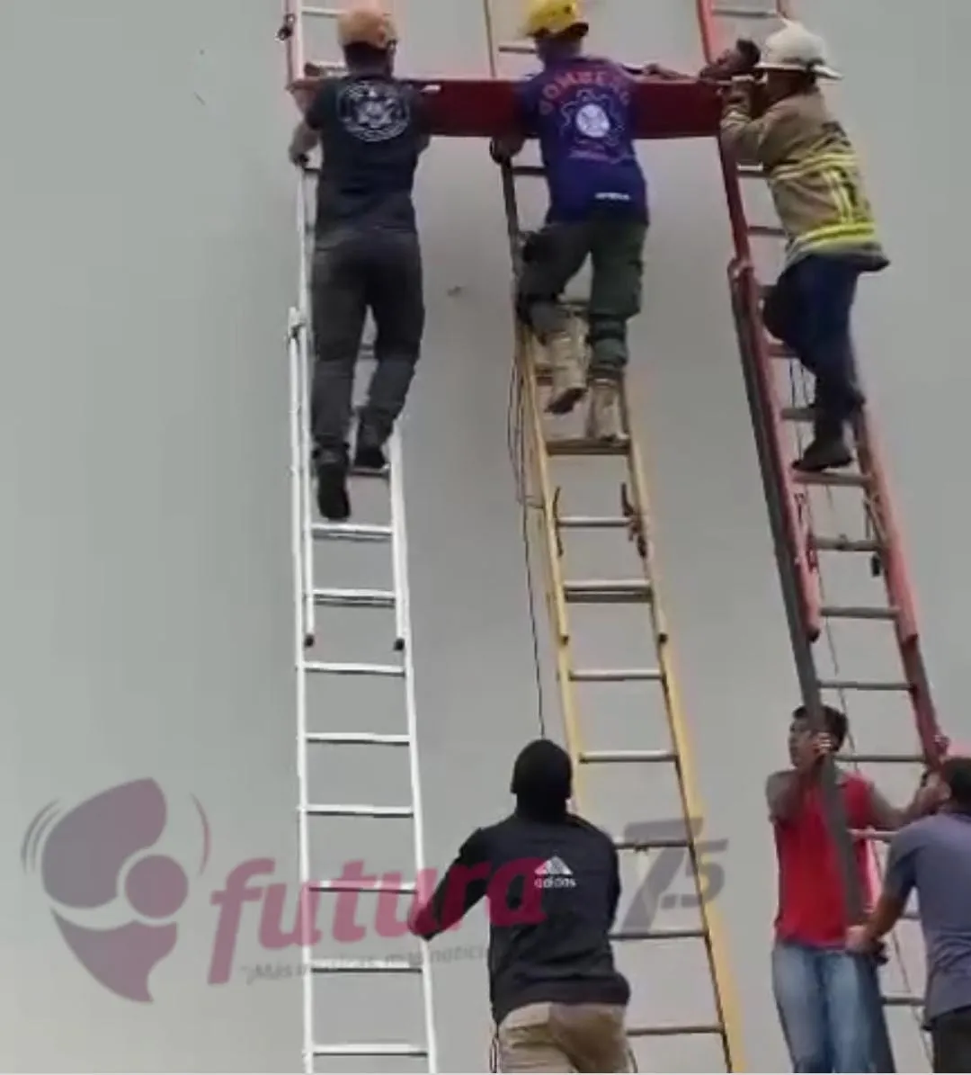 Joven de 21 años sufre descarga eléctrica mientras trabajaba en el techo de una farmacia