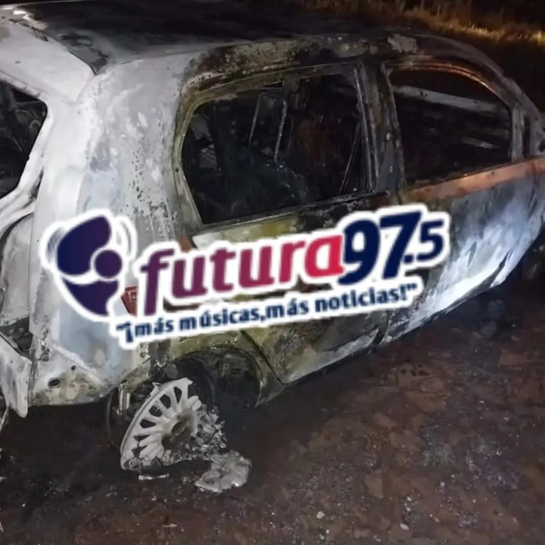 Mujer acusa a ex pareja de su cuñada por incendio de su vehículo en Barrio Obrero