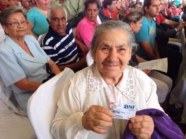 Pensión para adultos mayores erradicará la corrupción en elección de beneficiarios