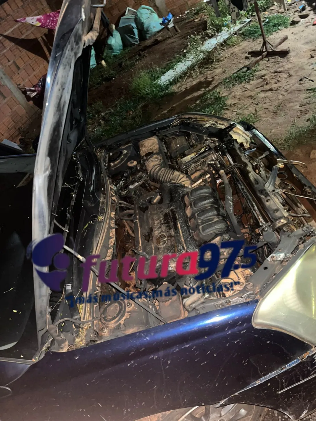 Incendia el auto de su ex pareja al no aceptar la ruptura de la relación