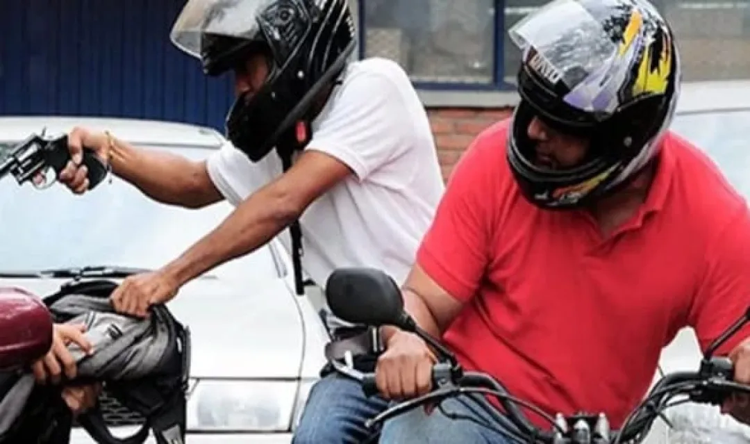 Otro asalto en PJC: Mujer es despojada de su motocicleta en el Barrio San Gerardo
