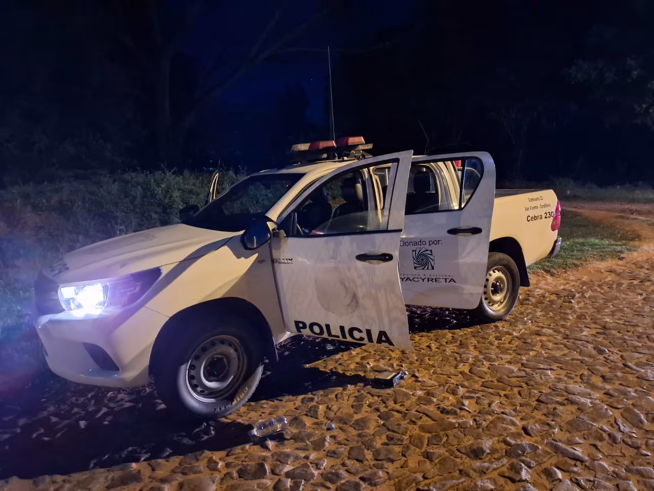 Piratas del asfalto toman la comisaría de Atyrá, roban una patrullera e interceptan carga