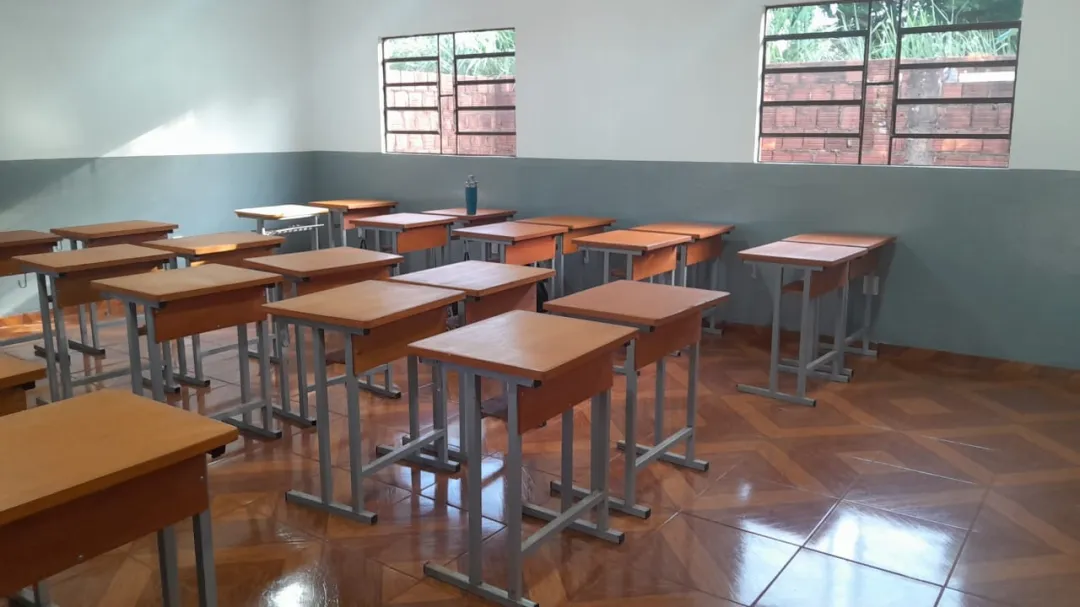 Inauguran aulas refaccionadas en el Colegio Nacional General Genes