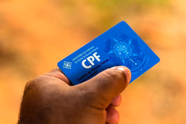 Alertan sobre ofertas engañosas para “trabajar y acceder a servicios gratuitos” en Brasil