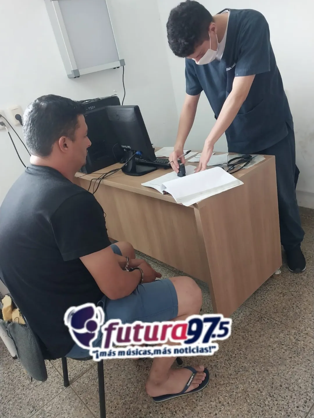 Hombre es aprehendido tras agredir físicamente a su pareja
